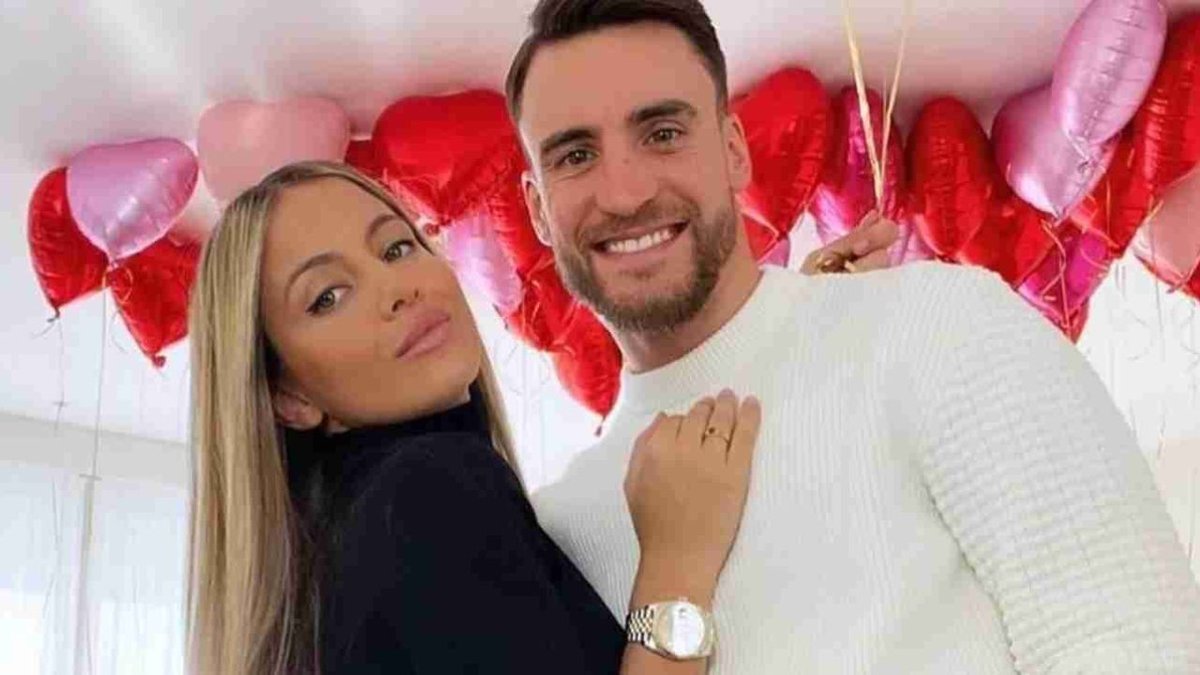 Caro Calvagni y Nico Tagliafico, jugador de la Selecci&oacute;n. Foto: Caras.