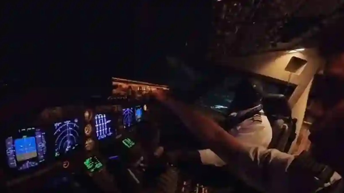 Pilotos filman un supuesto avistamiento OVNI que sacude al mundo. Foto: anews.