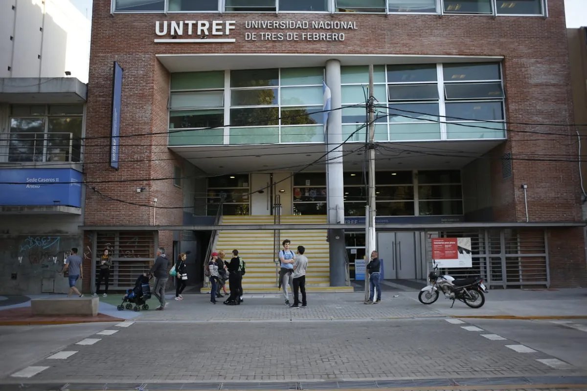 La sede principal de la UNTREF.