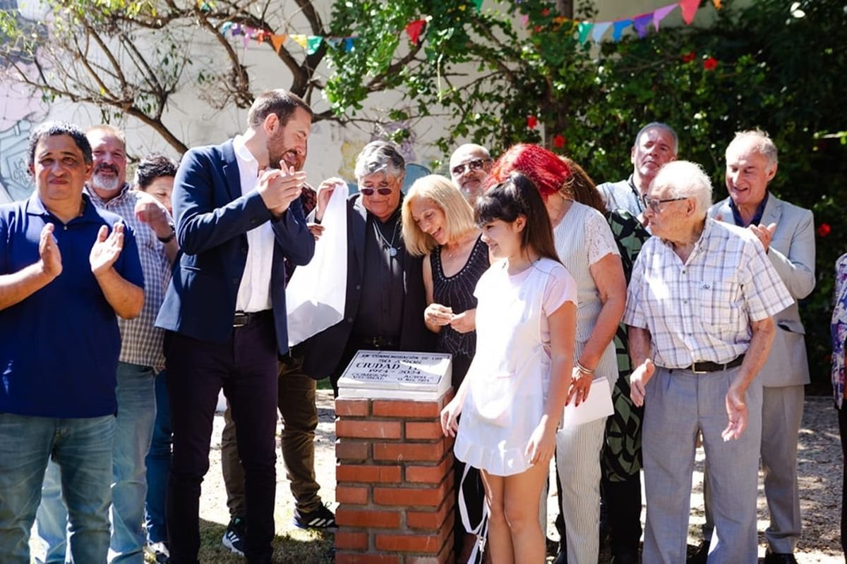 Los festejos por los 50 a&ntilde;os de Villa Tesei en el Centro Cultural Leopoldo Marechal.