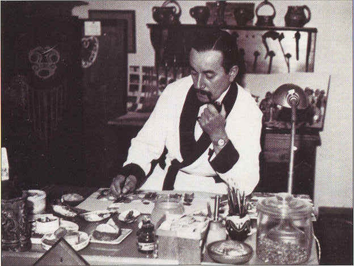 Molina Campos en el interior de su rancho de La Reja.