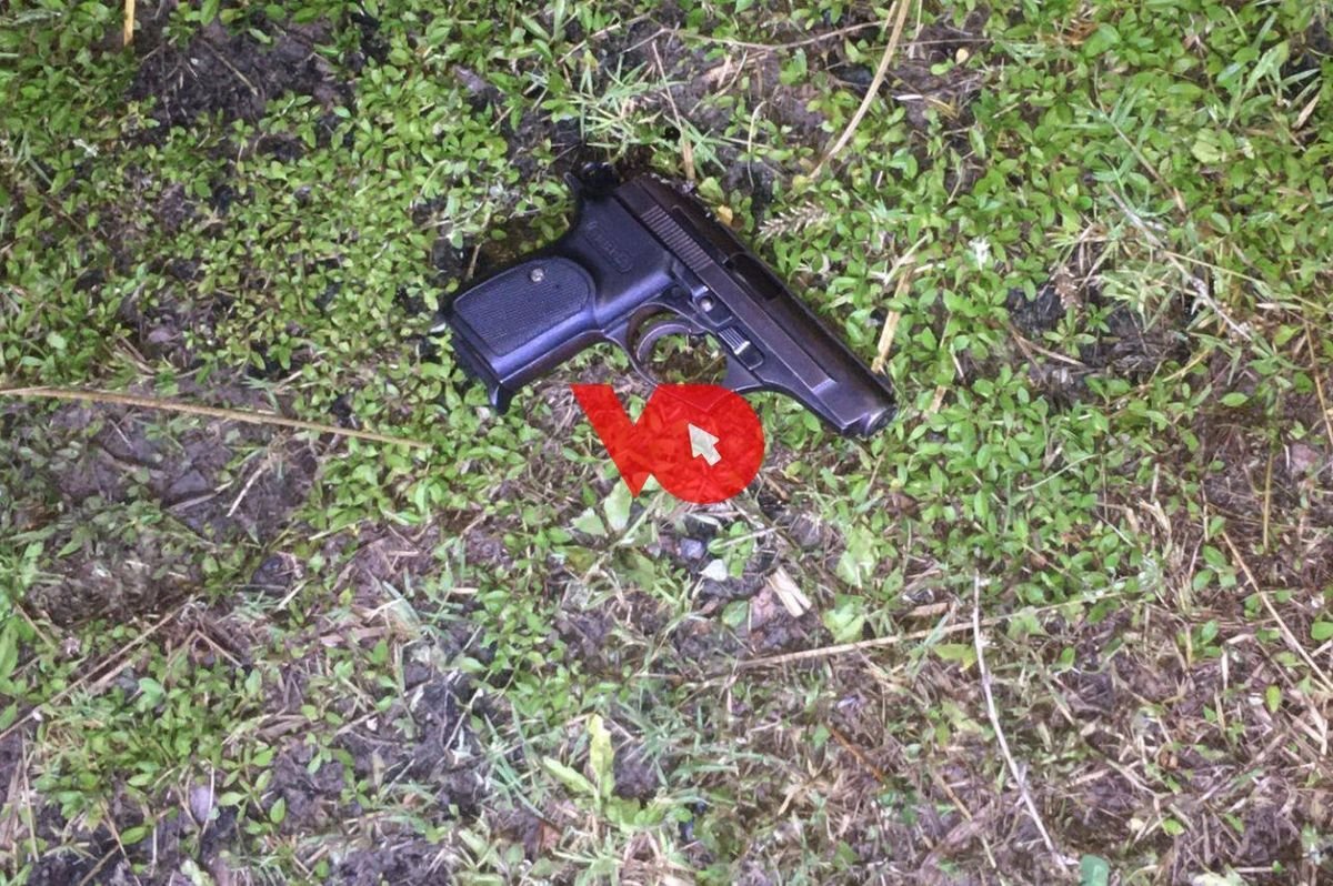 El arma encontrada en San Miguel tras detener a los gendarmes fugitivos.