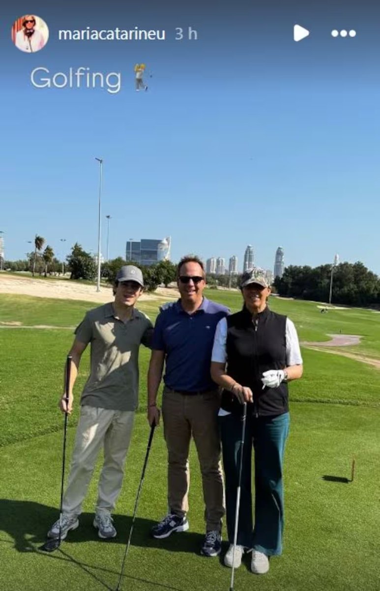 Franco Colapinto se relaja antes de la &uacute;ltima carrera del el a&ntilde;o en la F&oacute;rmula 1. Foto: Captura.
