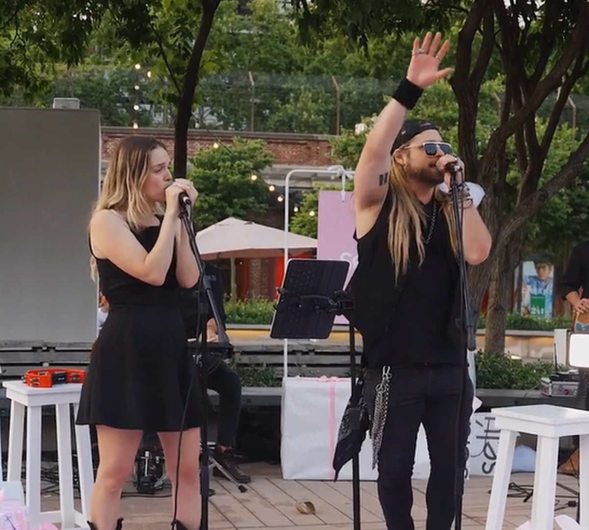 Sel&uacute; celebr&oacute; las fiestas de fin de a&ntilde;o con m&uacute;sica en vivo y sorpresas.