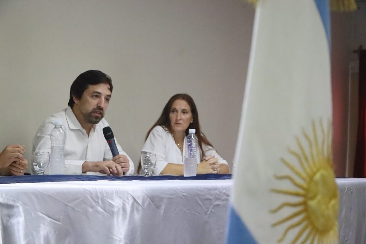 La fallecida directora del hospital de Moreno junto a Kreplak.