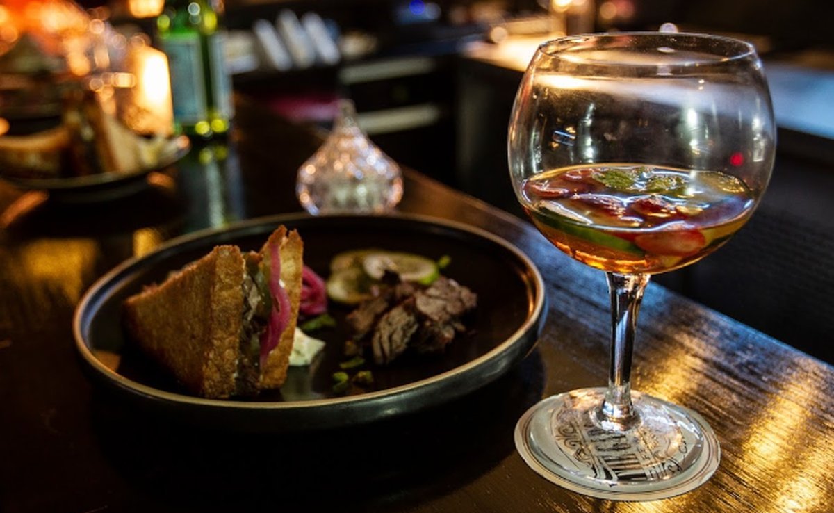 The Garrison Caril&oacute;: un rinconcito de Inglaterra en la costa argentina.