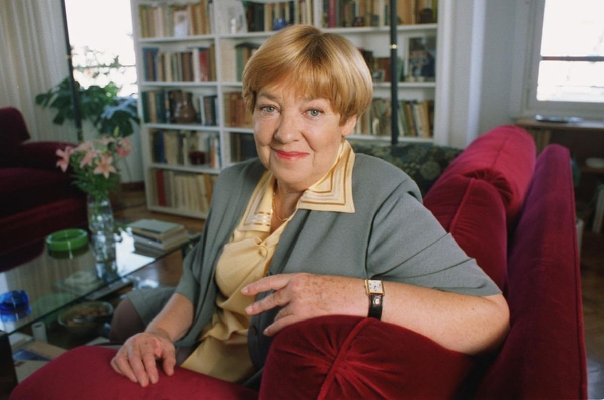 Mar&iacute;a Elena Walsh.