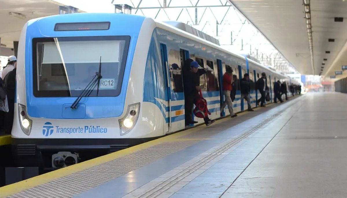 La Fraternidad anunci&oacute; un paro de trenes.