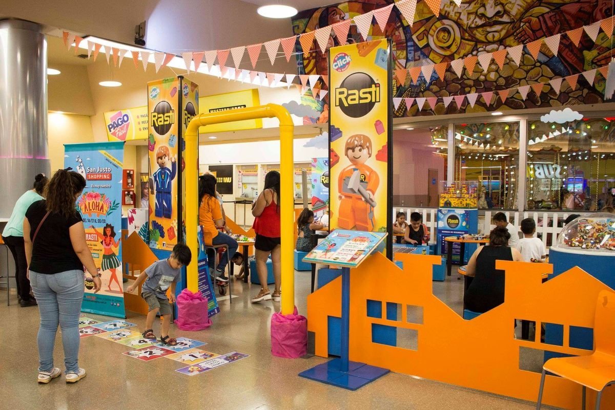 Espacio de juegos en el San Justo Shopping.