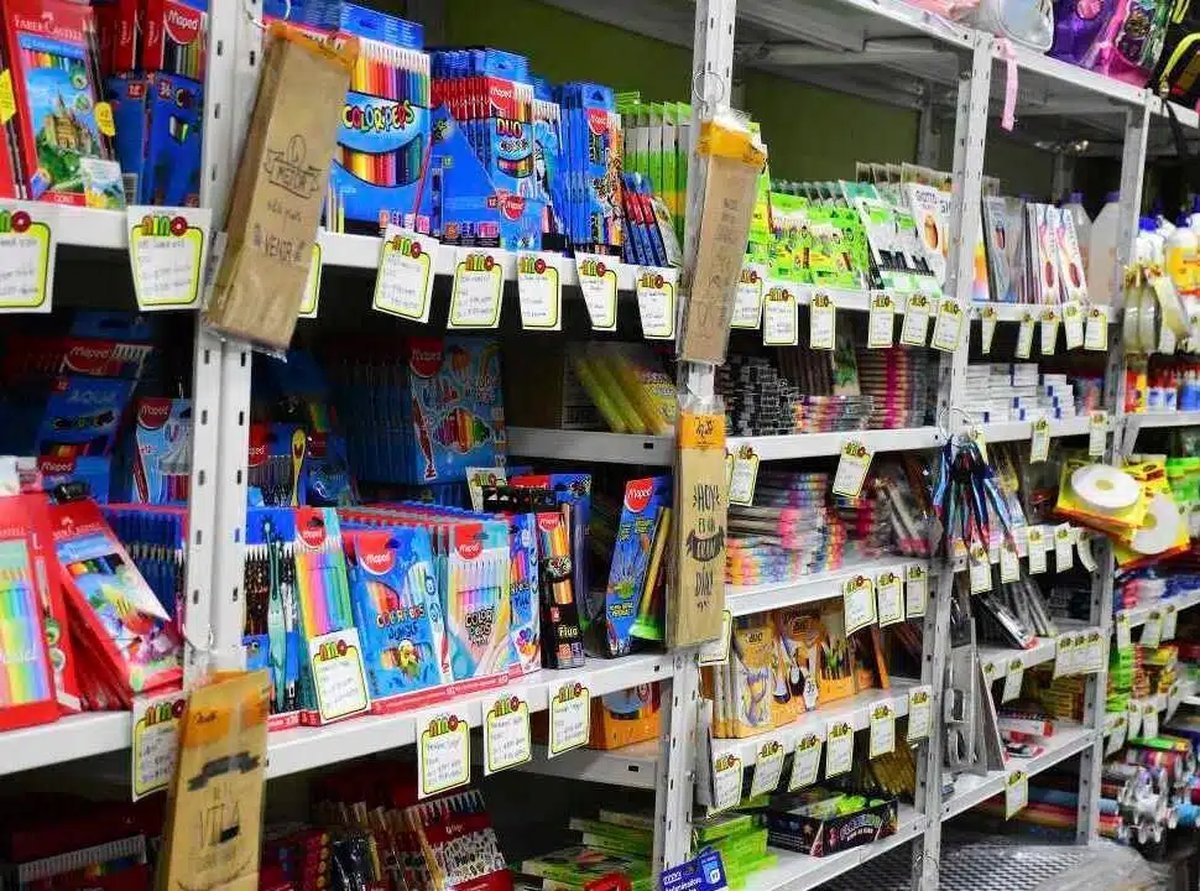 Descuentos en &uacute;tiles, uniformes, calzado escolar y m&aacute;s en Mor&oacute;n por la vuelta a clases.