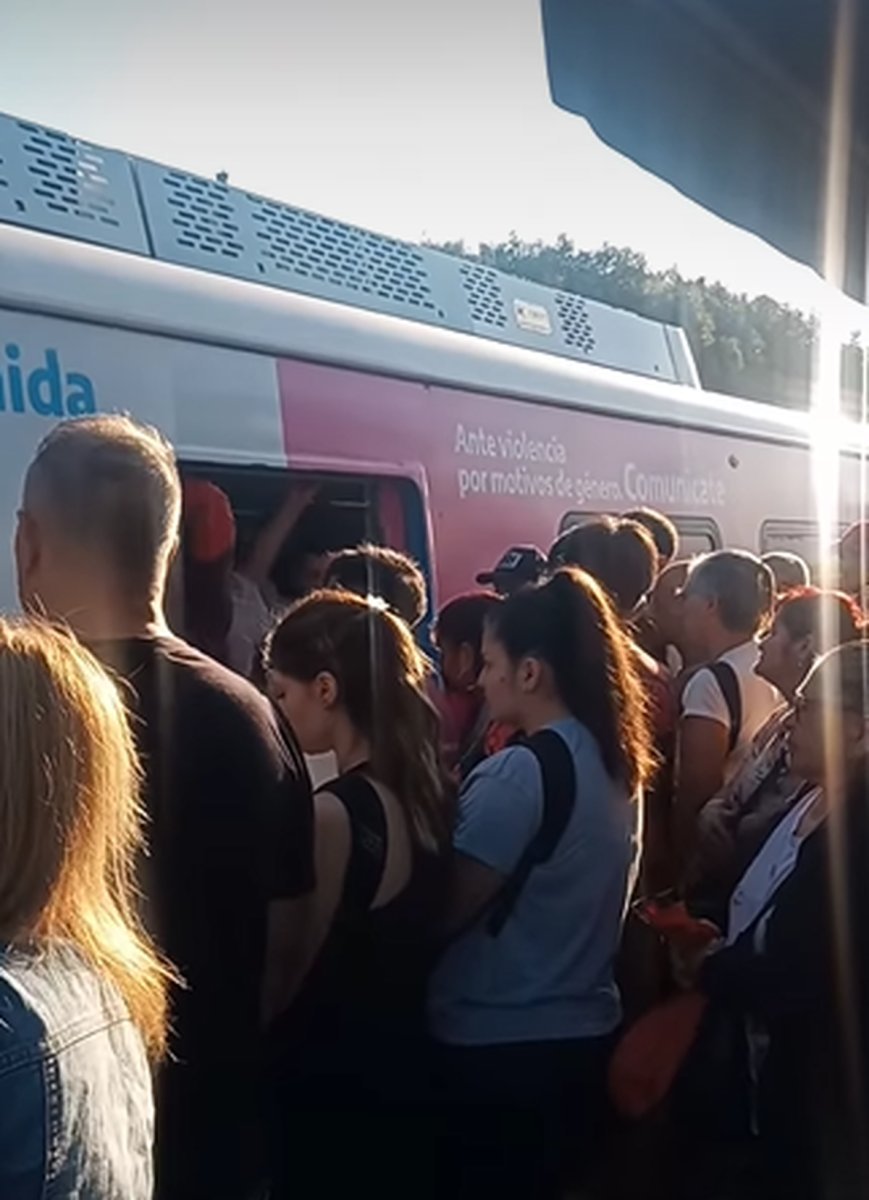 El Tren Sarmiento circula con importantes demoras tras un accidente en Floresta.