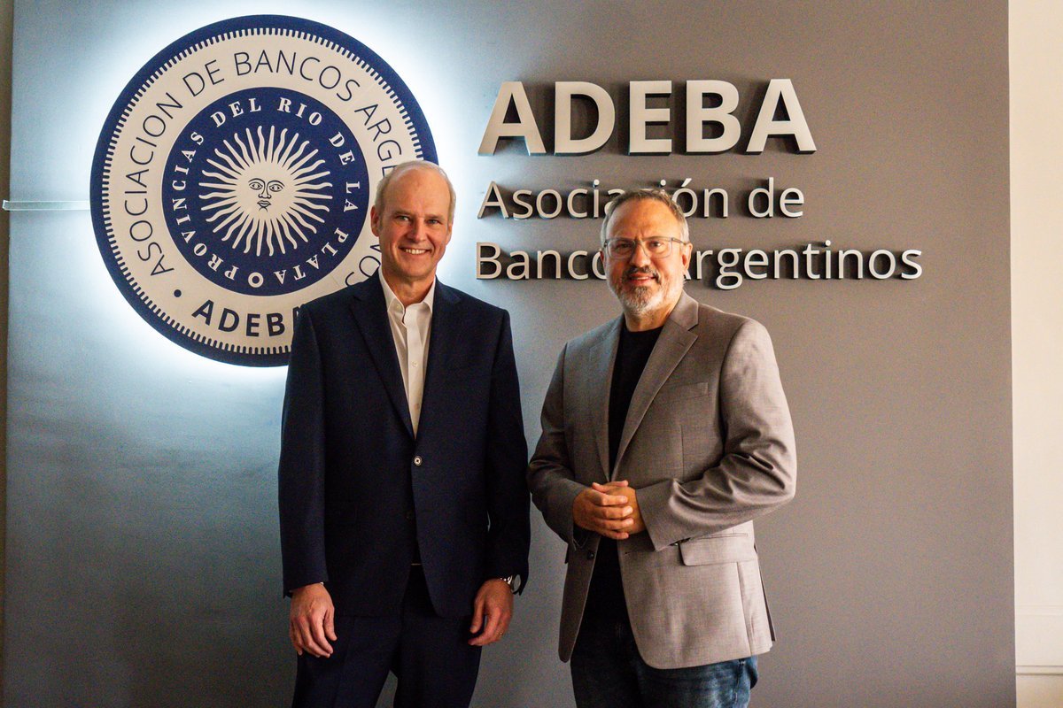 El intendente de Tres de Febrero y el presidente de la ADEBA.