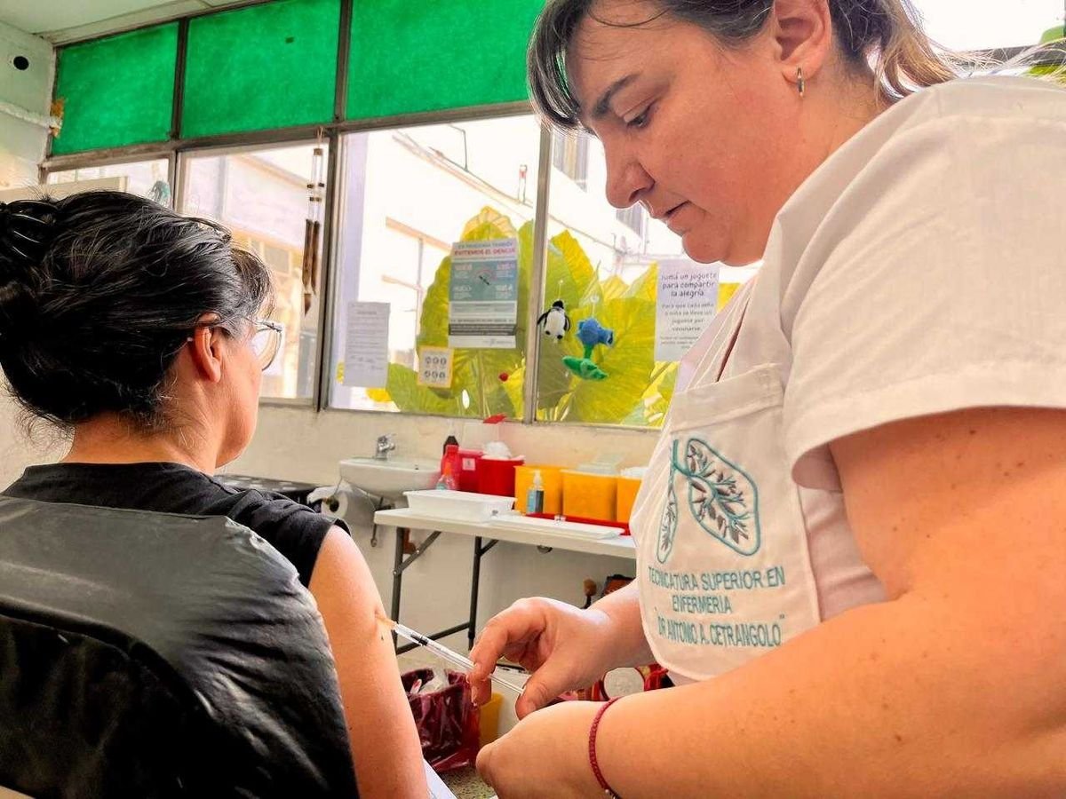 Vacuna contra el dengue.