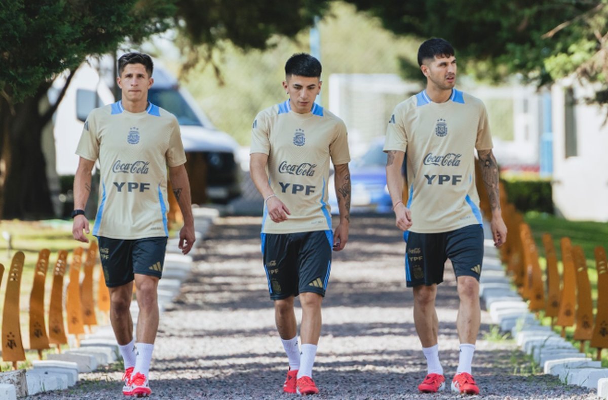 Argentina y Uruguay se enfrentar&aacute;n por las Eliminatorias rumbo al Mundial 2026. Foto: Captura Instagram @afaseleccion. 