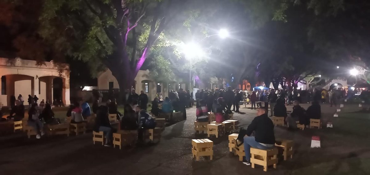 Una de las vigilias anteriores en el Museo del Ej&eacute;rcito de Ciudadela.