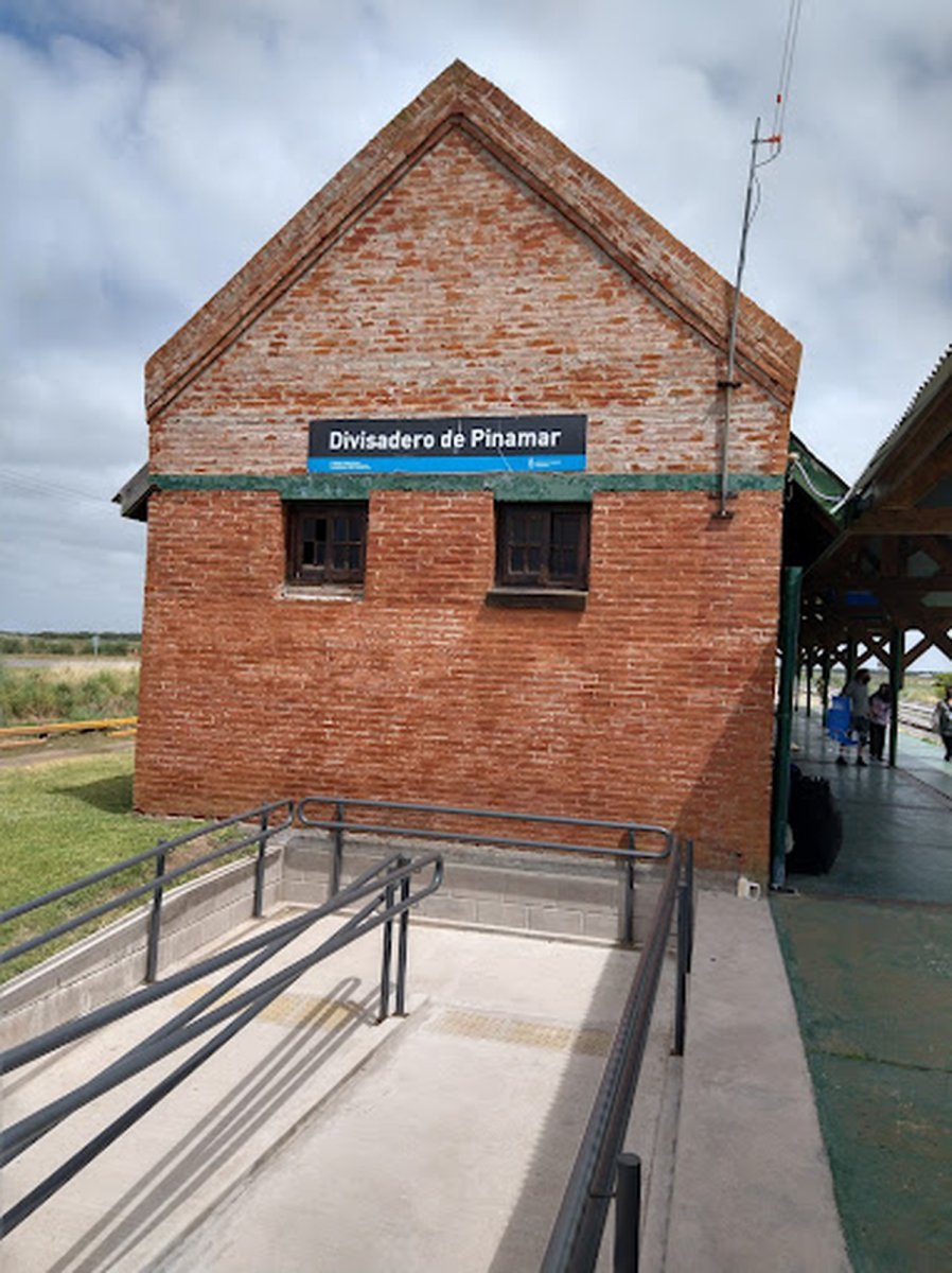 La estaci&oacute;n donde terminaban los trenes a Pinamar.