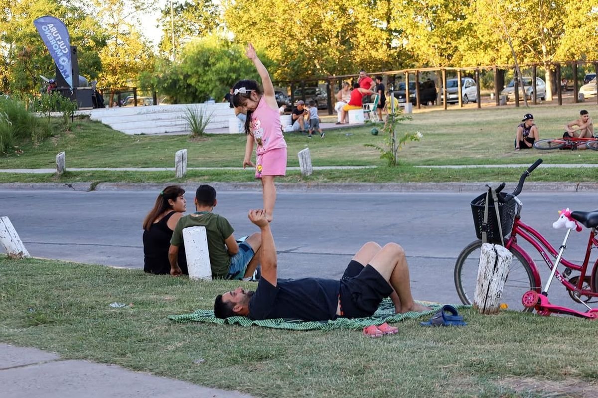 La historia de la Plaza Dr. Buj&aacute;n de Paso del Rey, un espacio que rinde homenaje a su 1&deg; m&eacute;dico.