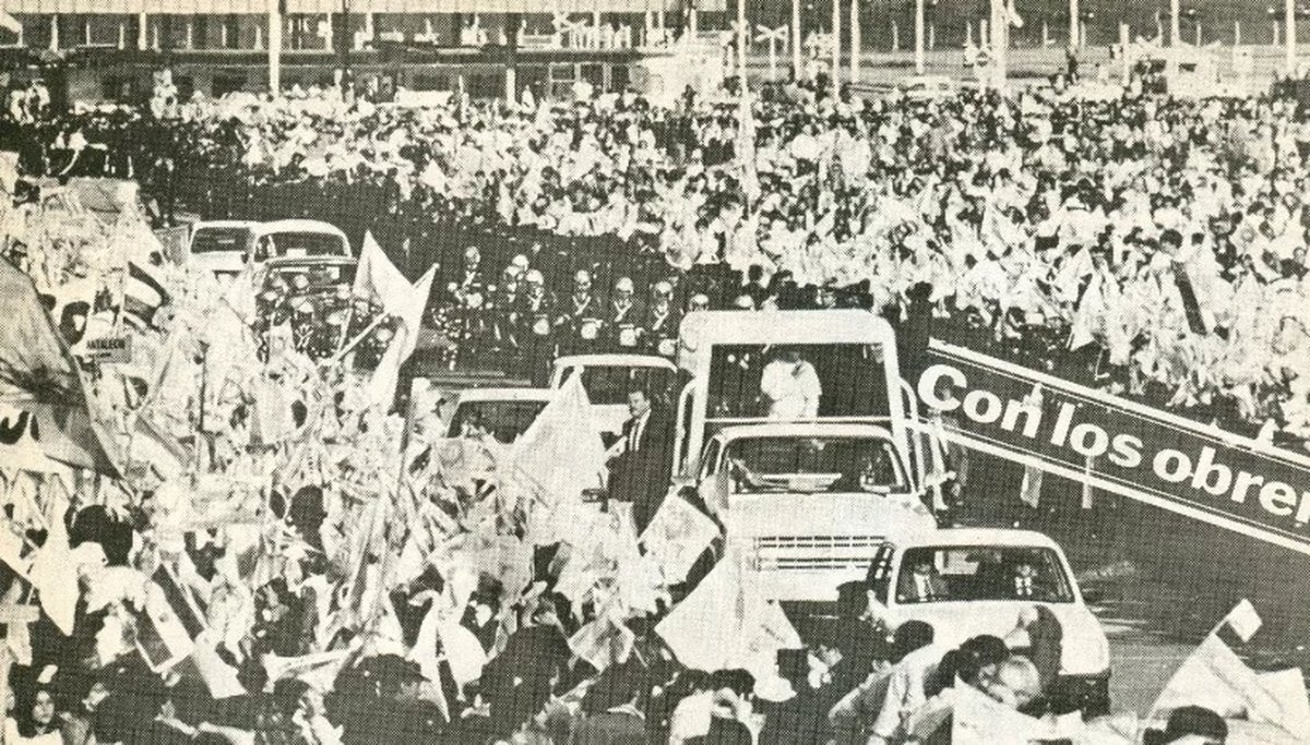 El arribo del sumo pont&iacute;fice a La Matanza.