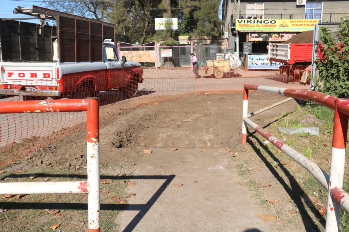 Uno de los cruces peatonales de la estaci&oacute;n La Reja del Tren Sarmiento.