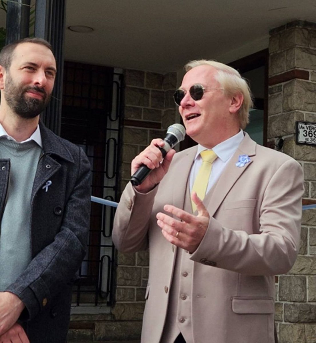 Selci junto al juez de Paz de Hurlingham, Juan Carlos Bialobrzeski.
