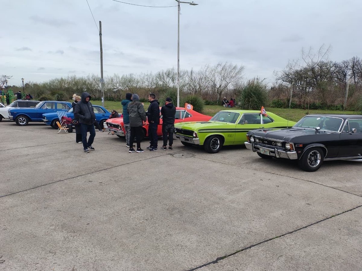 Exposici&oacute;n en Ituzaing&oacute; del Club Chevrolet