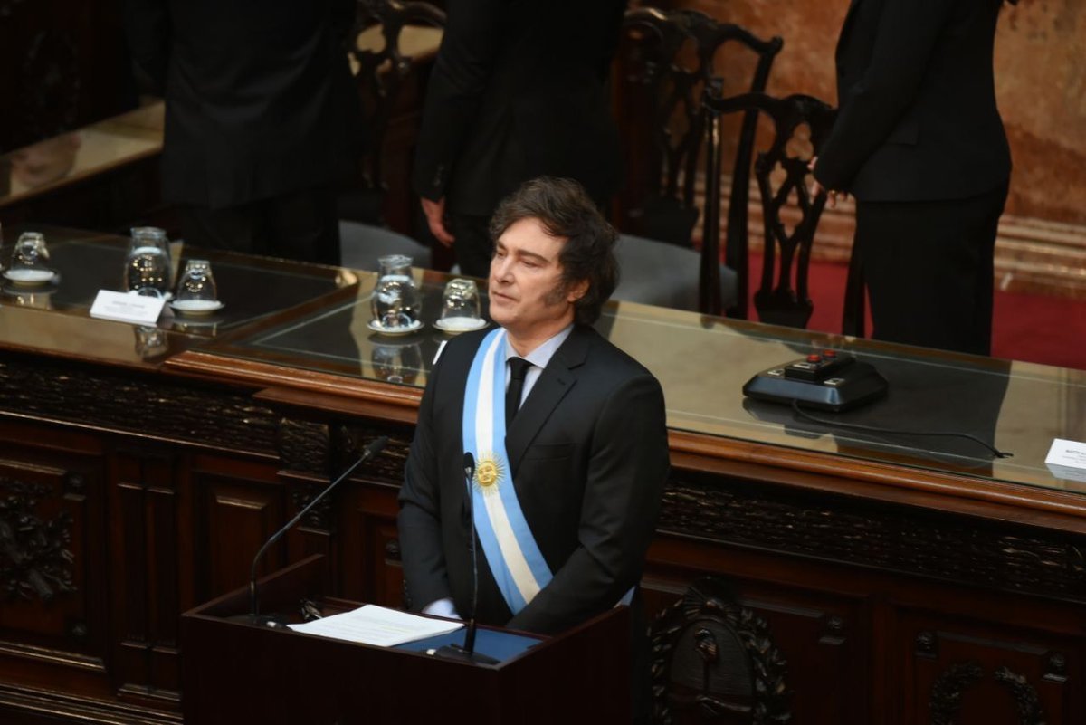 Milei vet&oacute; las leyes de Emergencia Pedi&aacute;trica y el Financiamiento Universitario