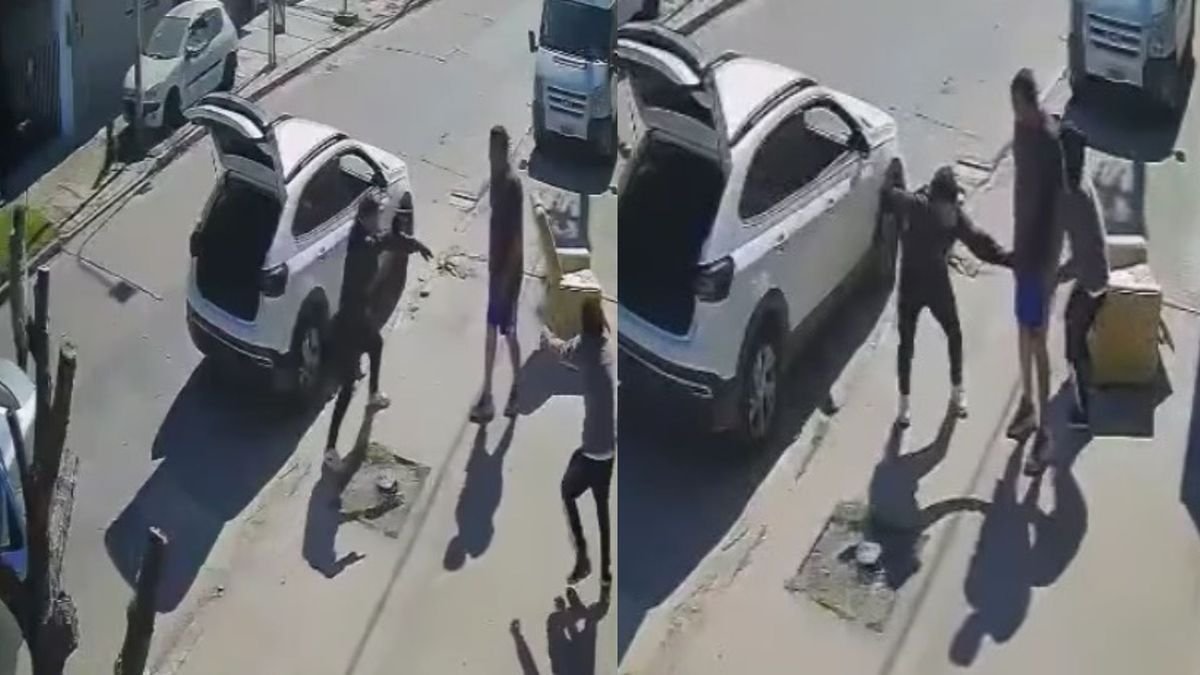 Robo en Isidro Casanova en menos de un minuto