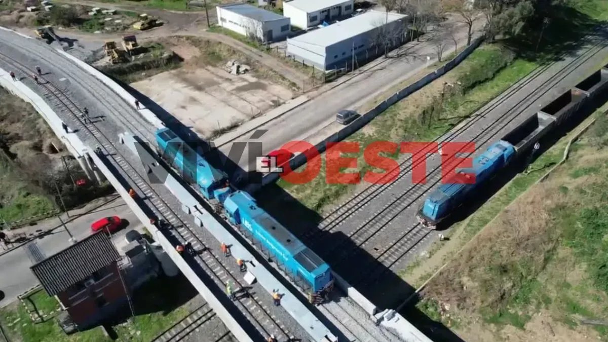 Viaducto Aldo Bonzi l&iacute;nea Belgrano Sur.